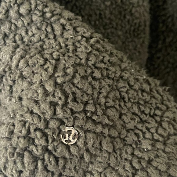 Lulu Lemon Sherpa Pullover Sweater - Picture 7 of 8